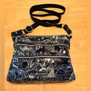 🖤🩶 Sakroots Artistic Black & Silver Crossbody Bag 🩶🖤